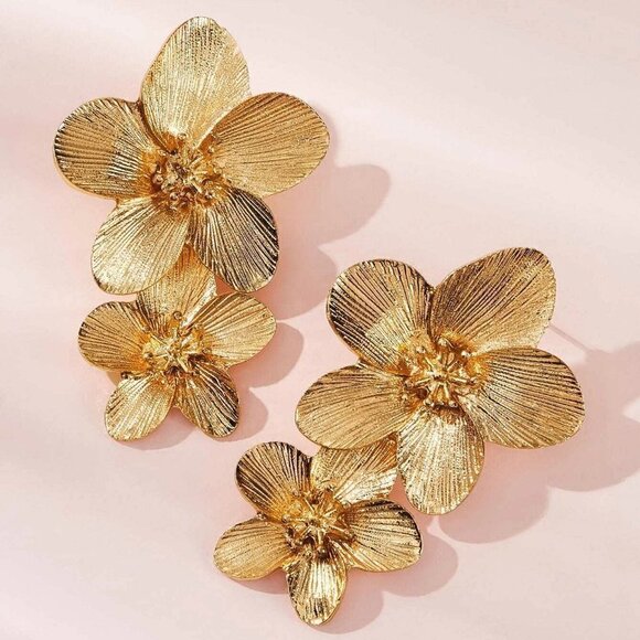 Gold Womens Double Flower Earrings 1pair - Picture 3 of 4